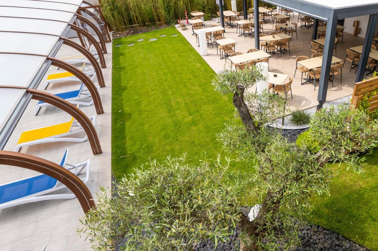 Logis Hotel Restaurant Le Clos Fleuri Castelnaudary Exterior photo